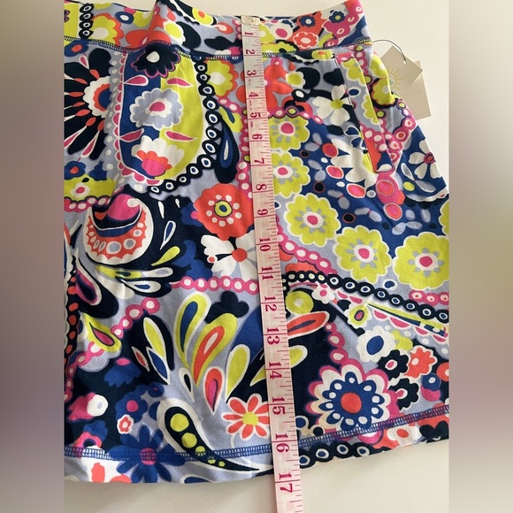 T BY TALBOT. SIZE MP. FLORAL PATTERNED SKORTS. - Picture 3 of 13